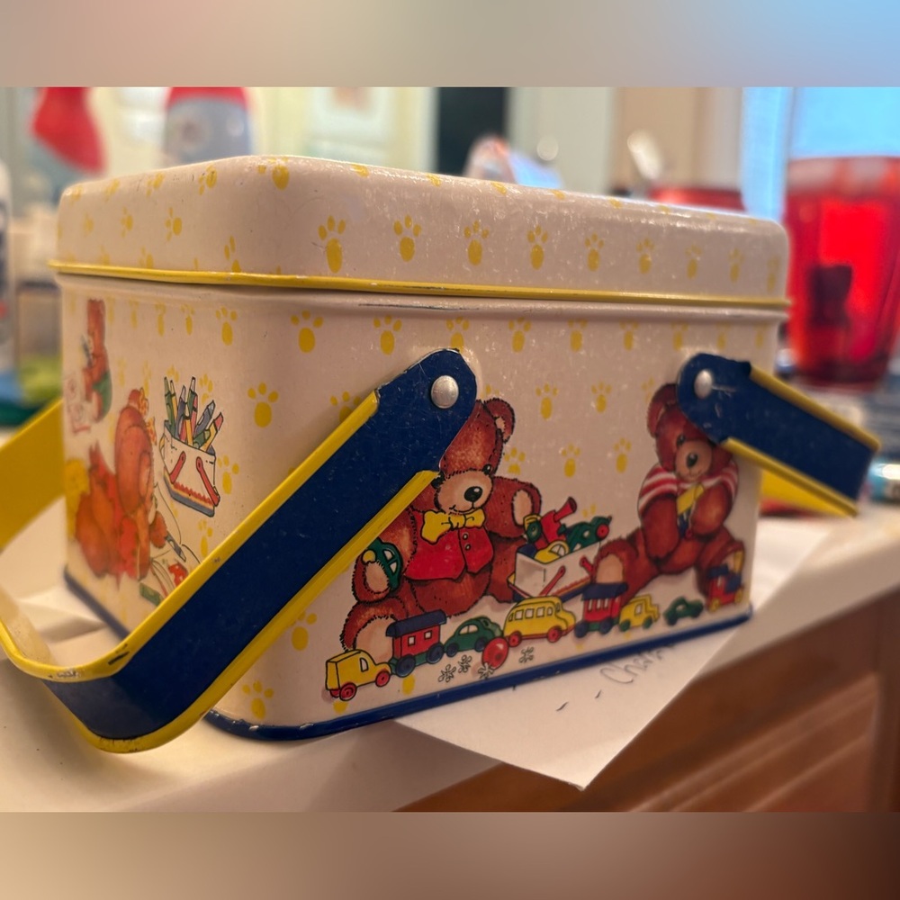 Vintage Potpourri Press 1987 canister Tin